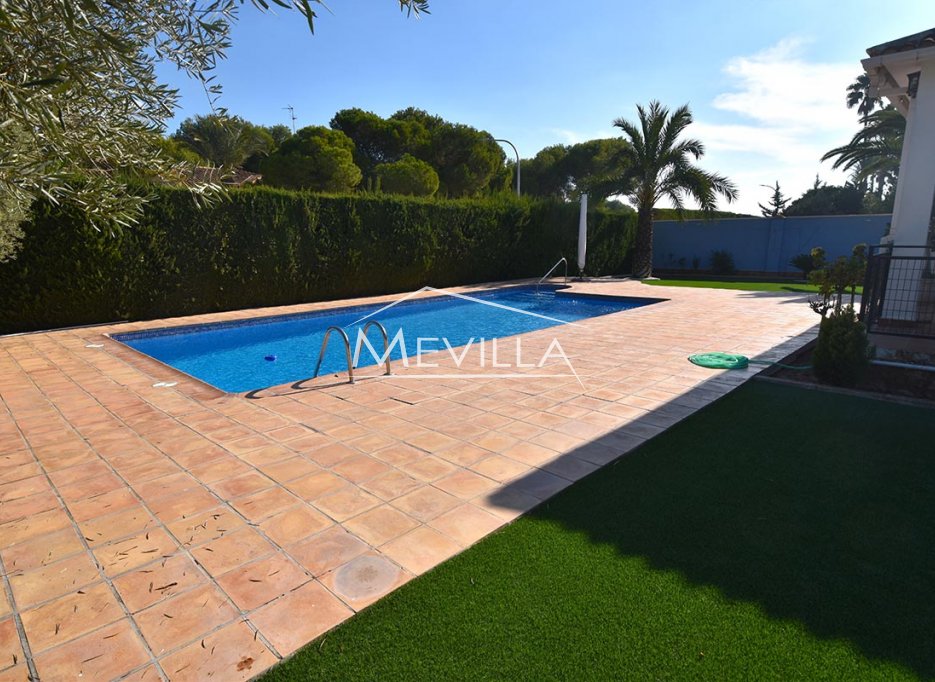 Reventes - Villa - Orihuela Costa - Campoamor
