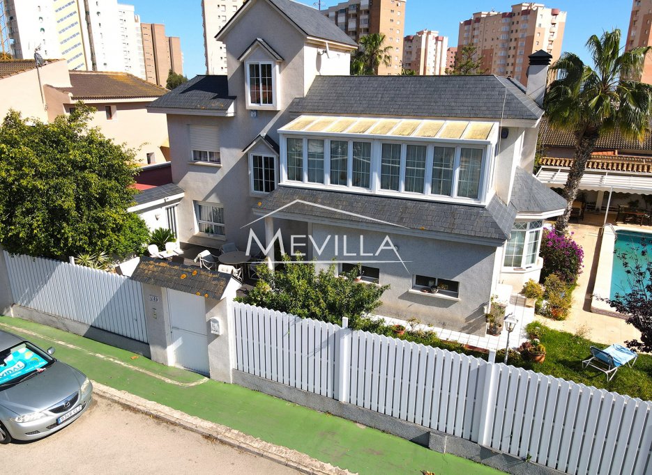 Reventes - Villa - Orihuela Costa - Campoamor