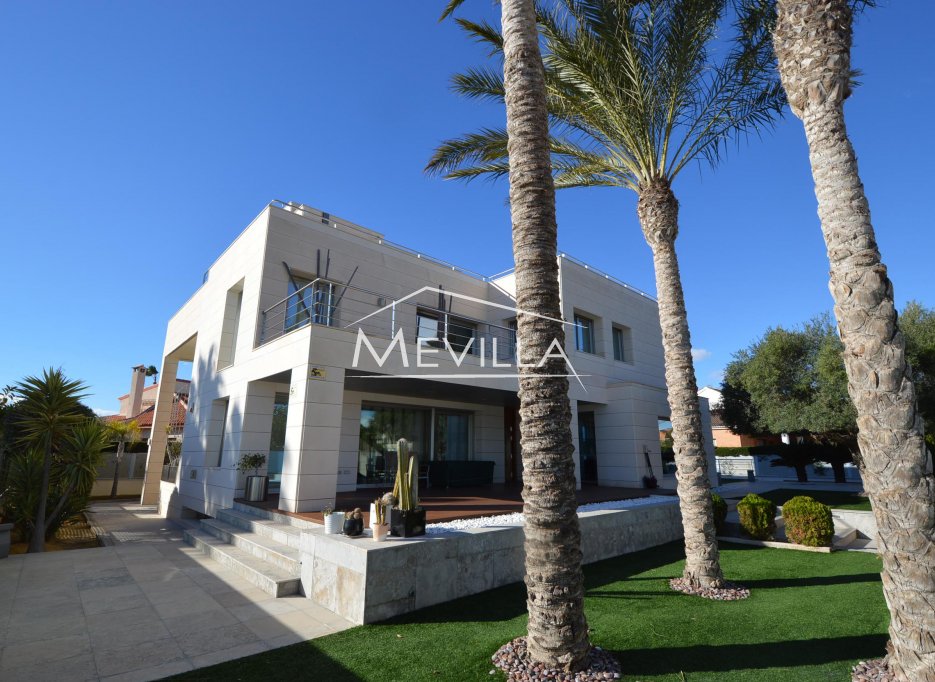 Reventes - Villa - Orihuela Costa - La Zenia