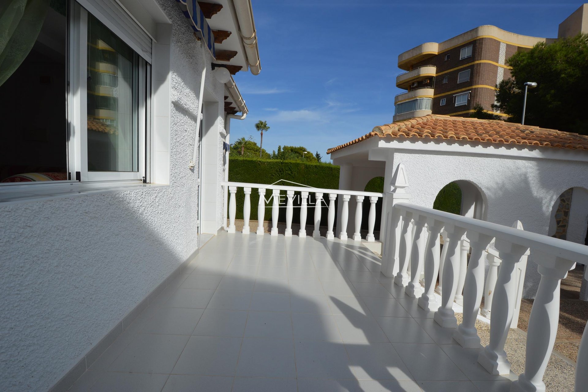 Reventes - Villa - Orihuela Costa - La Zenia