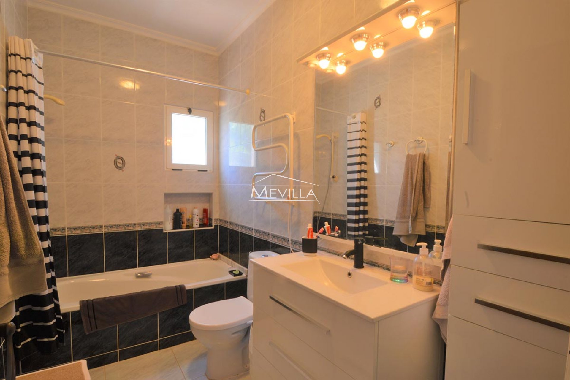 Reventes - Villa - Orihuela Costa - La Zenia