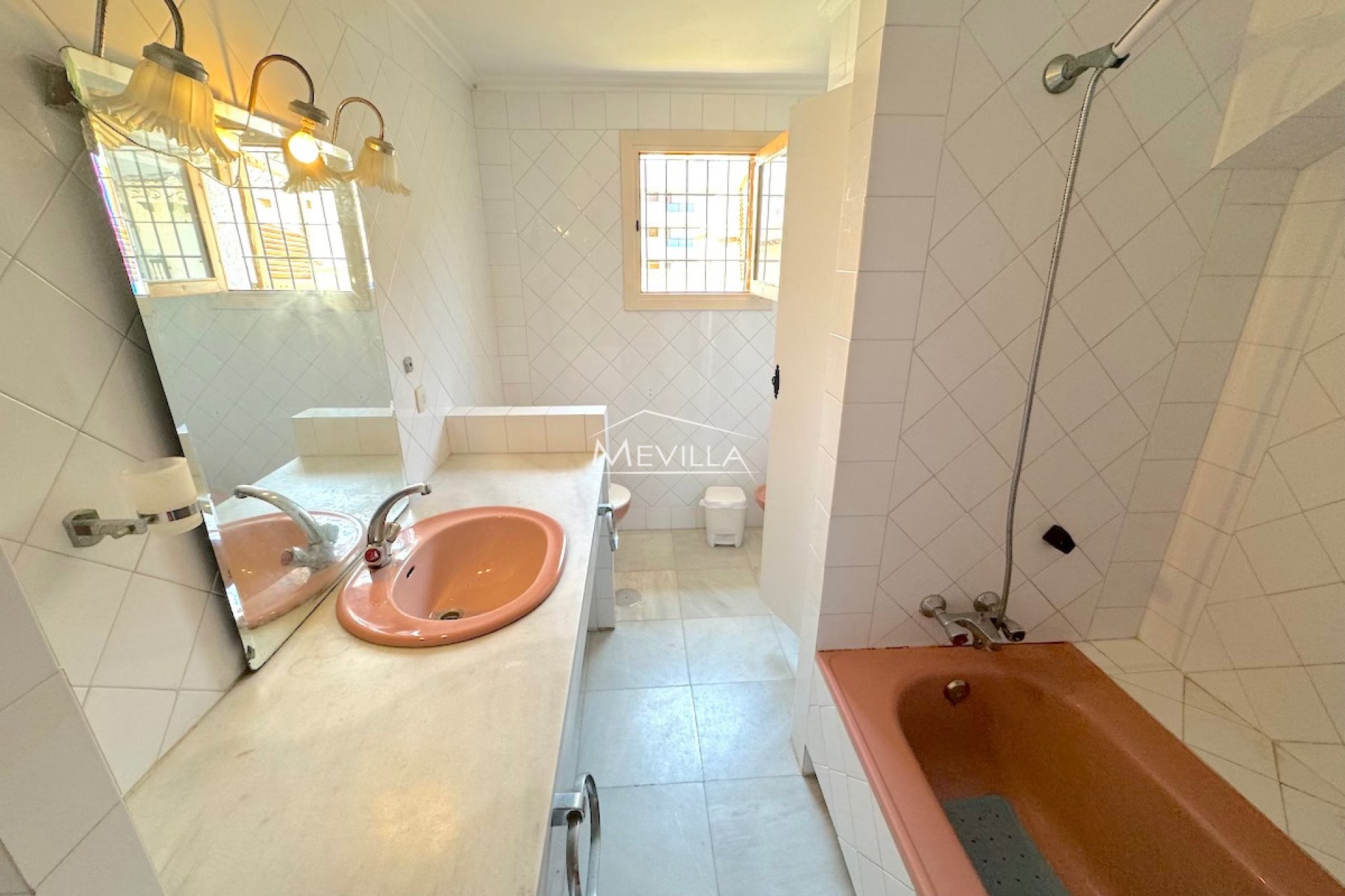 Reventes - Villa - Orihuela Costa - La Zenia