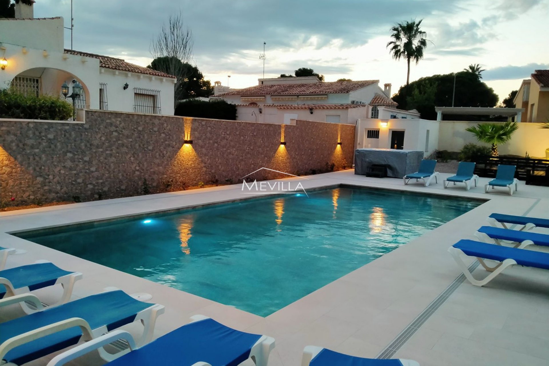 Reventes - Villa - Orihuela Costa - La Zenia