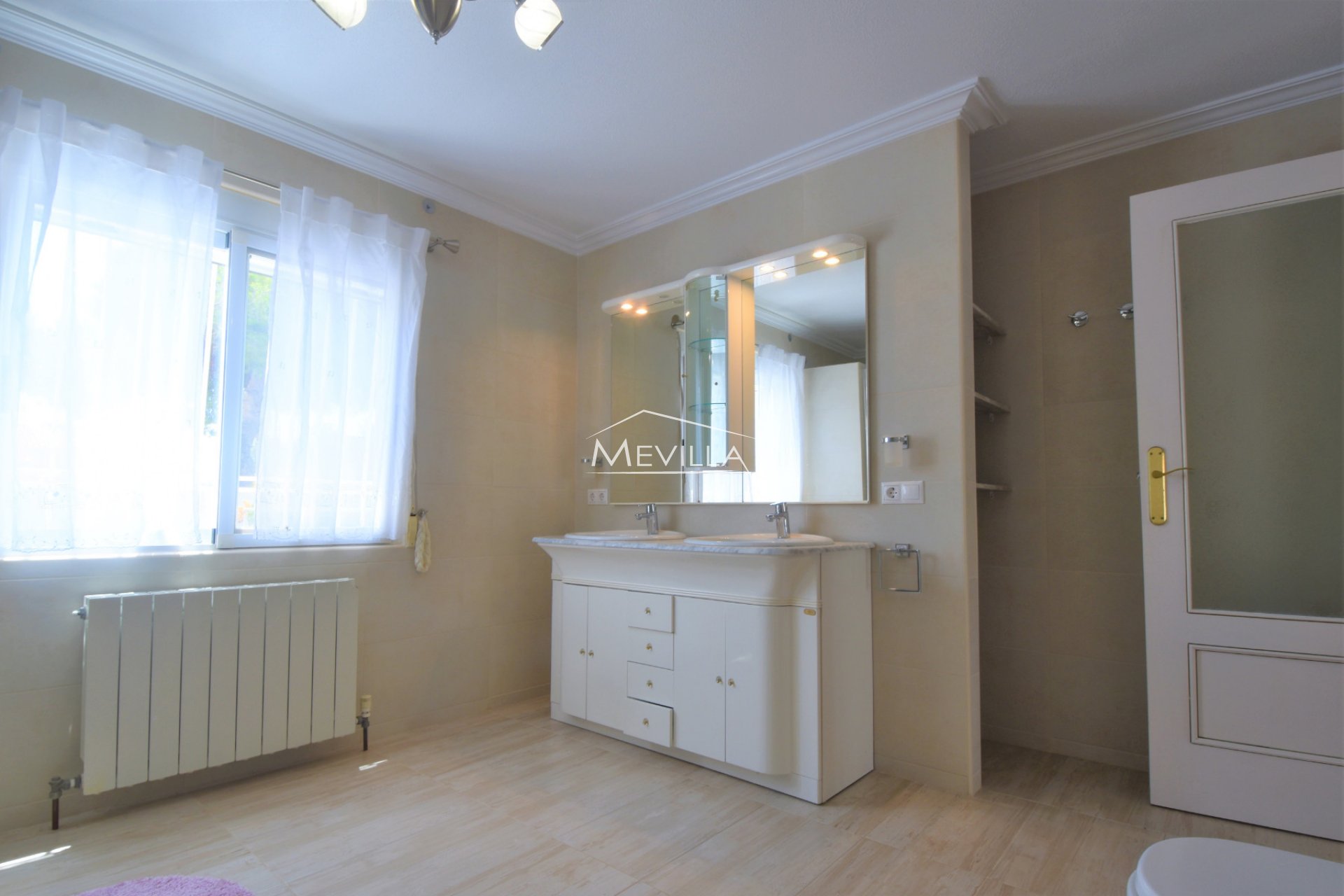 Reventes - Villa - Orihuela Costa - La Zenia