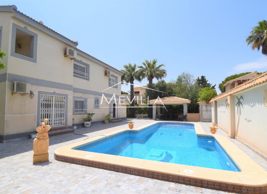 Reventes - Villa - Orihuela Costa - La Zenia