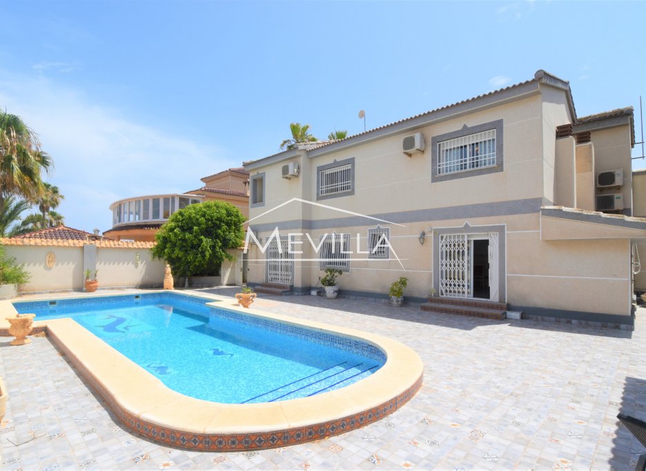 Reventes - Villa - Orihuela Costa - La Zenia