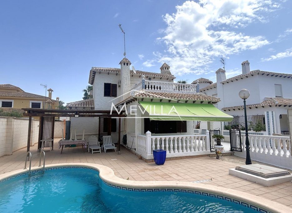 Reventes - Villa - Orihuela Costa - La Zenia