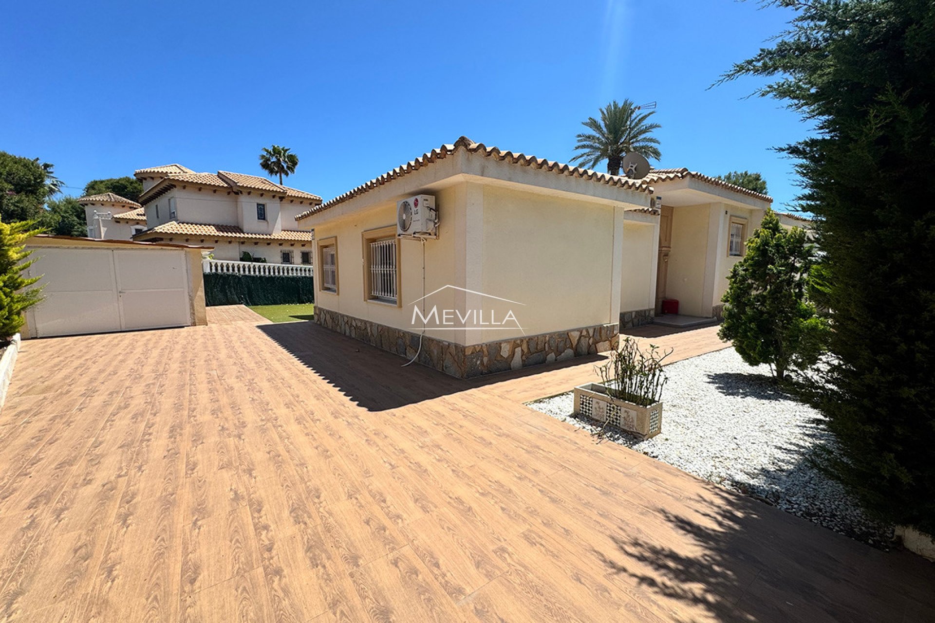 Reventes - Villa - Orihuela Costa - La Zenia