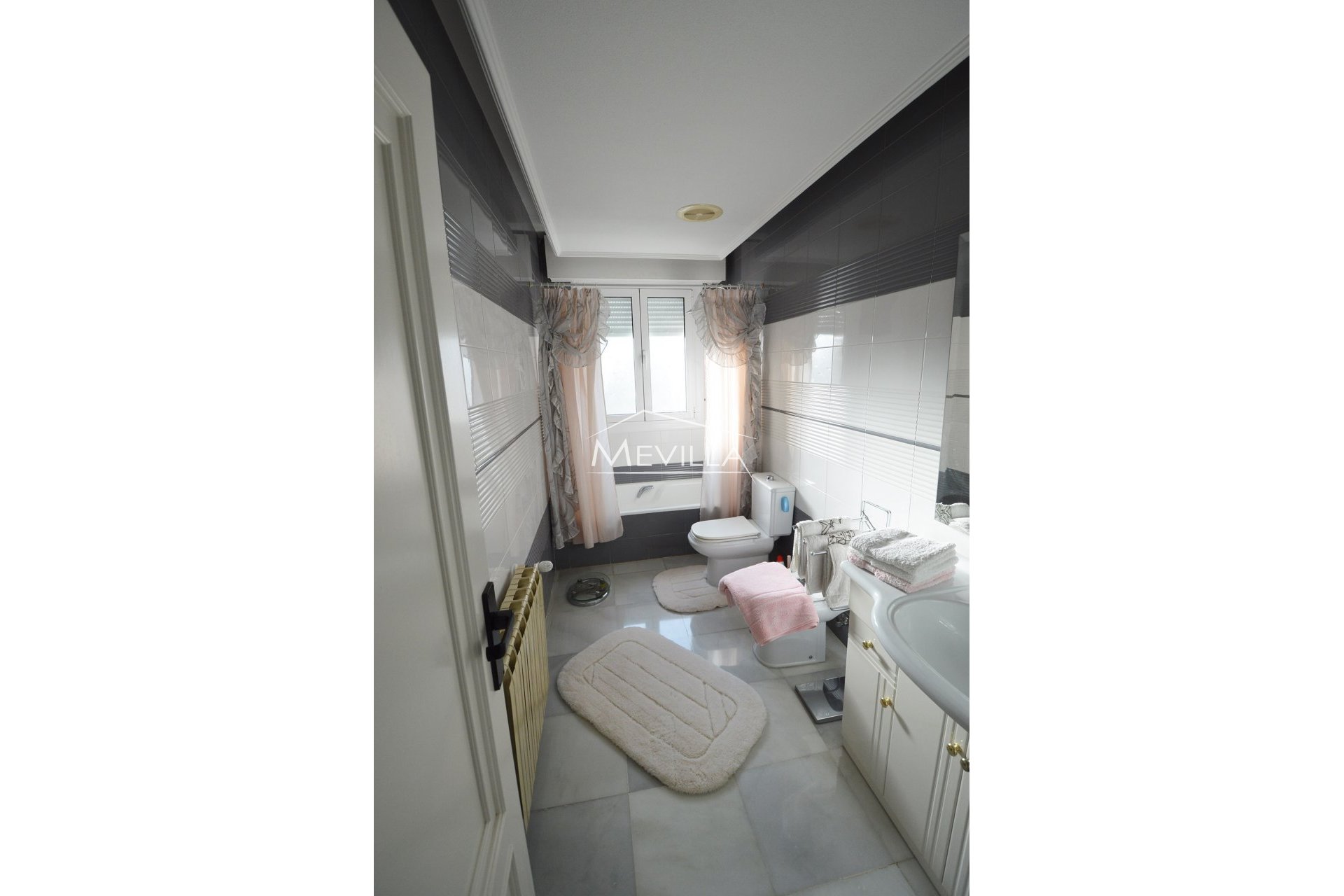 Reventes - Villa - Orihuela Costa - Mil Palmeras