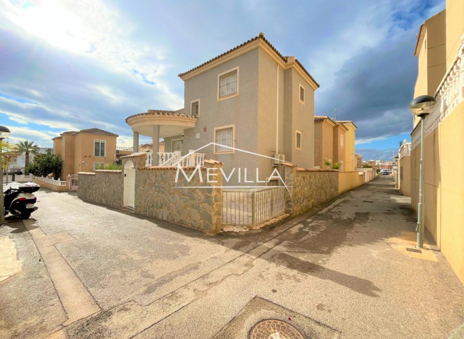 Reventes - Villa - Orihuela Costa - Playa Flamenca