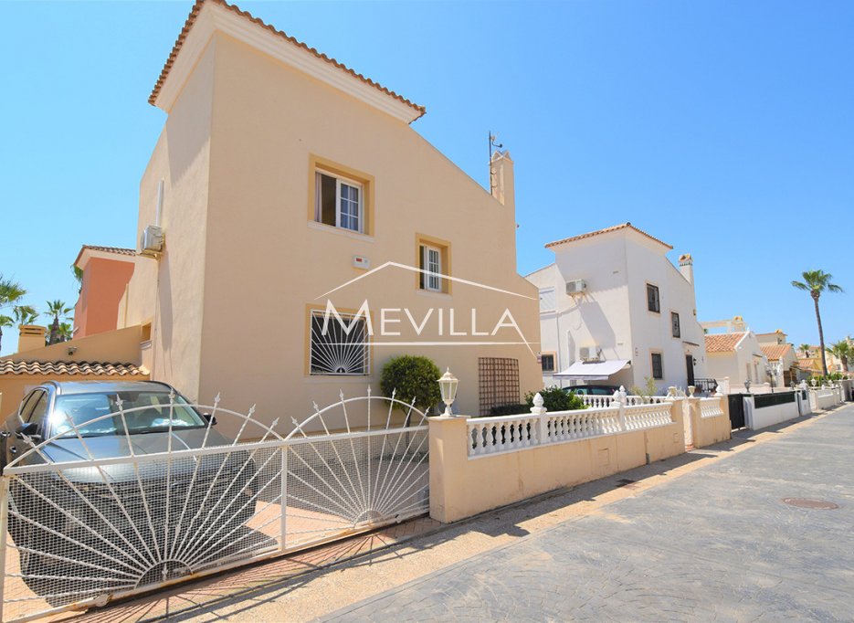 Reventes - Villa - Orihuela Costa - Playa Flamenca