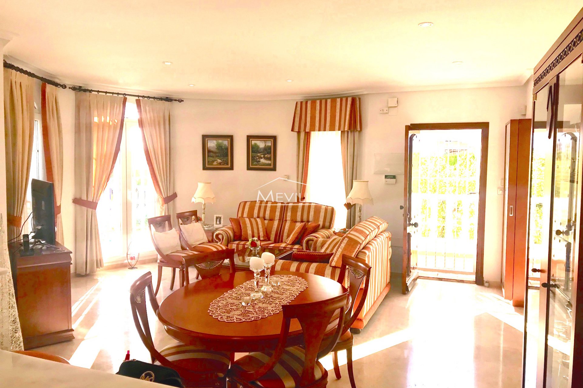 Reventes - Villa - Orihuela Costa - Villamartin