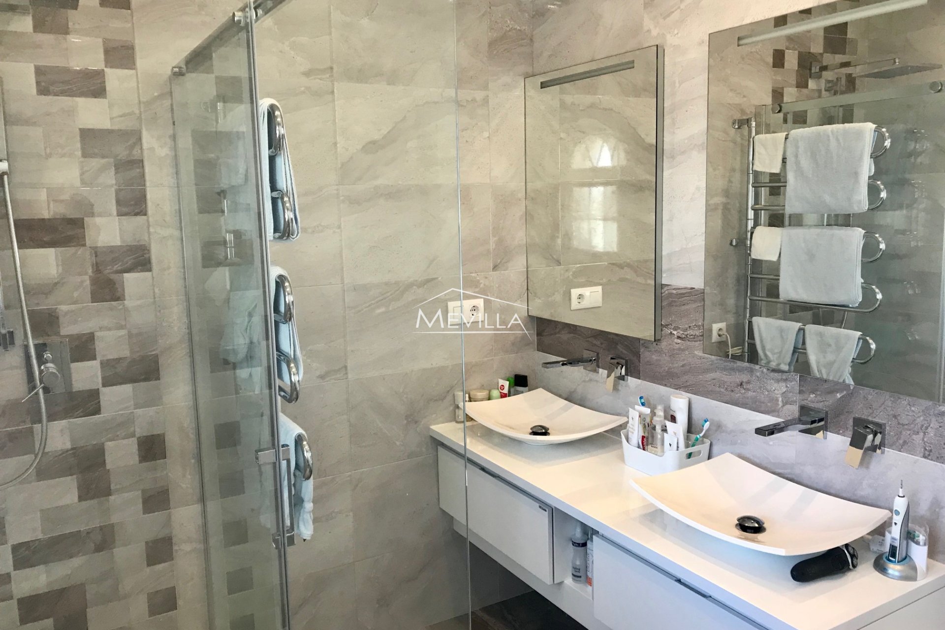 Reventes - Villa - Orihuela Costa - Villamartin