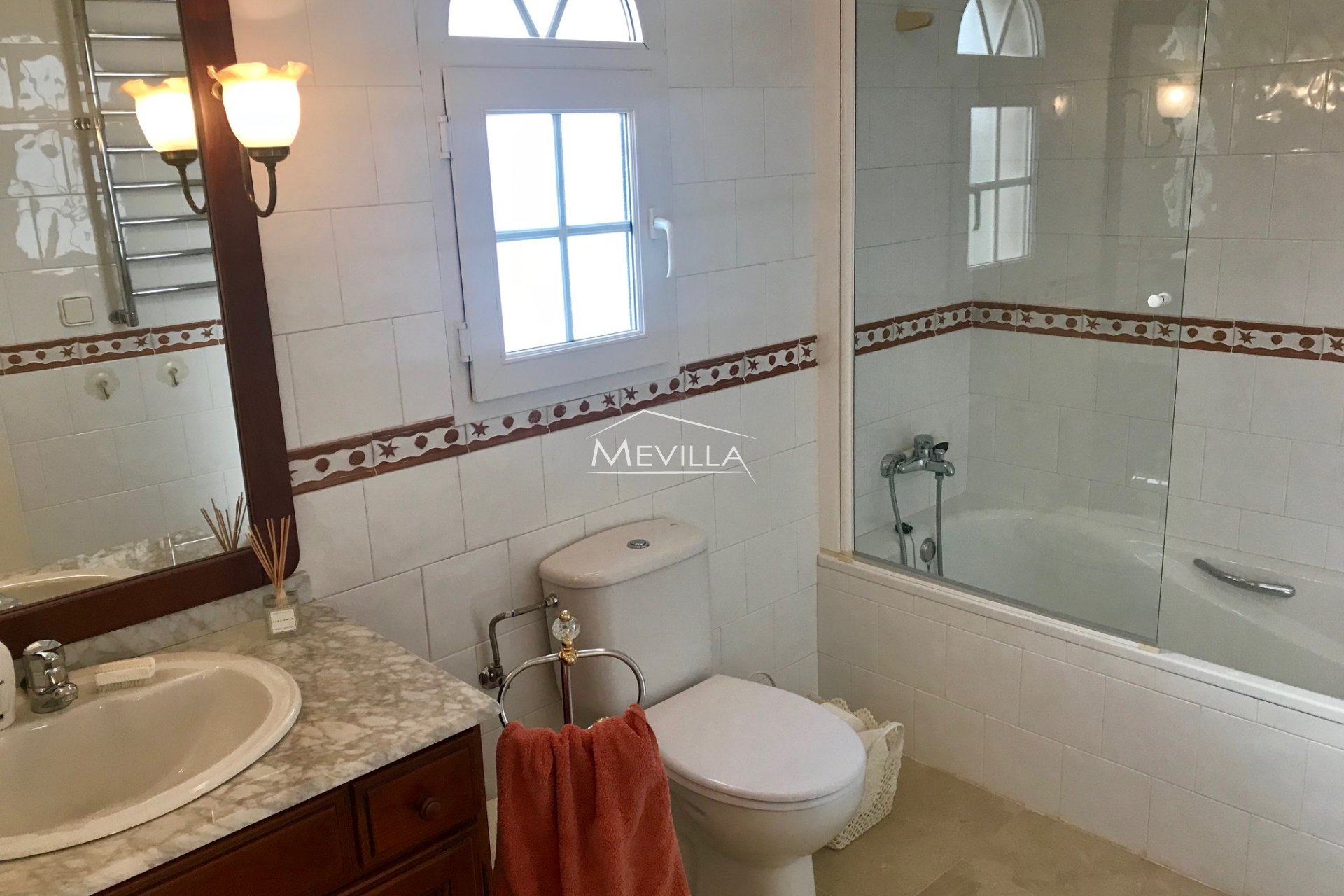 Reventes - Villa - Orihuela Costa - Villamartin