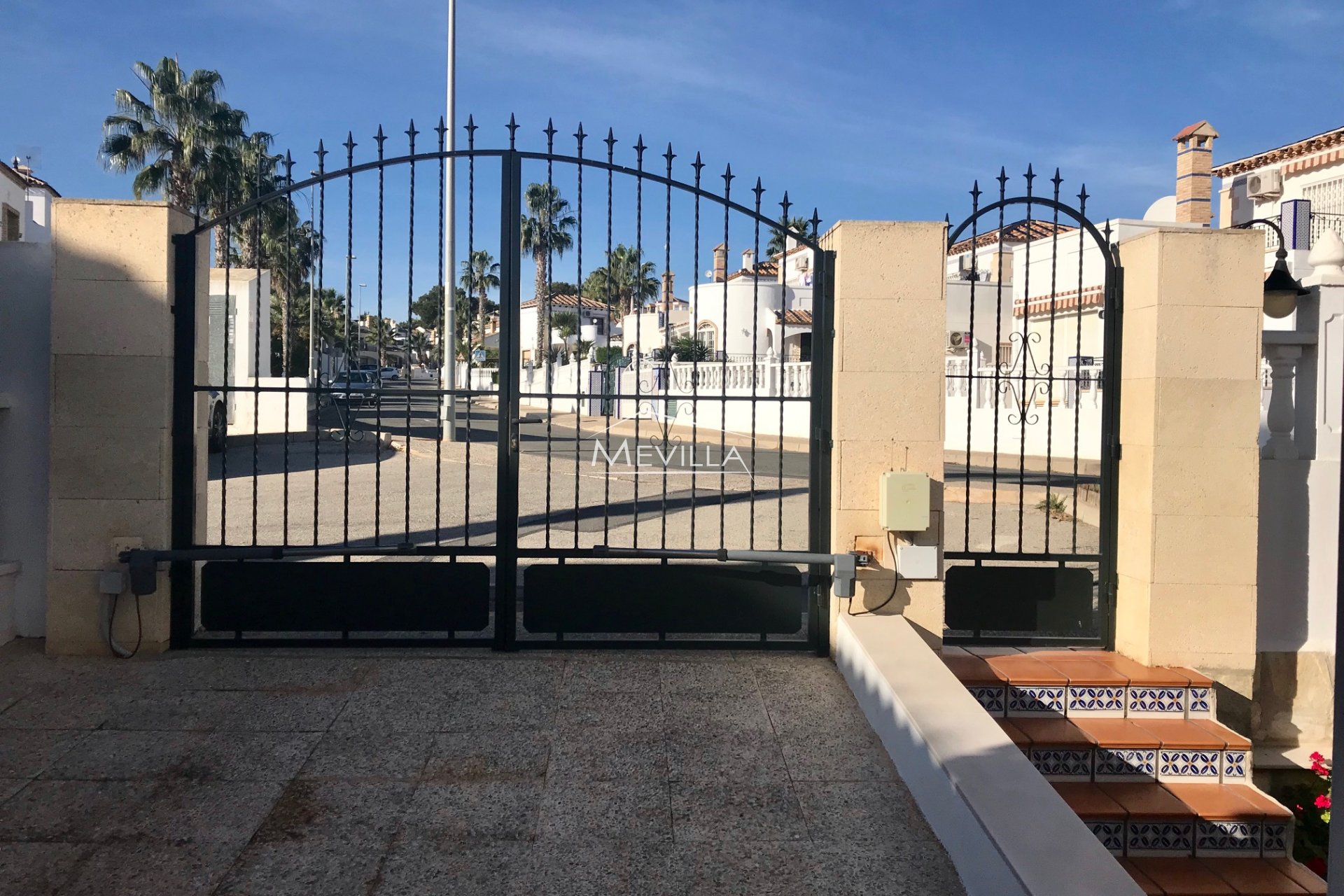 Reventes - Villa - Orihuela Costa - Villamartin