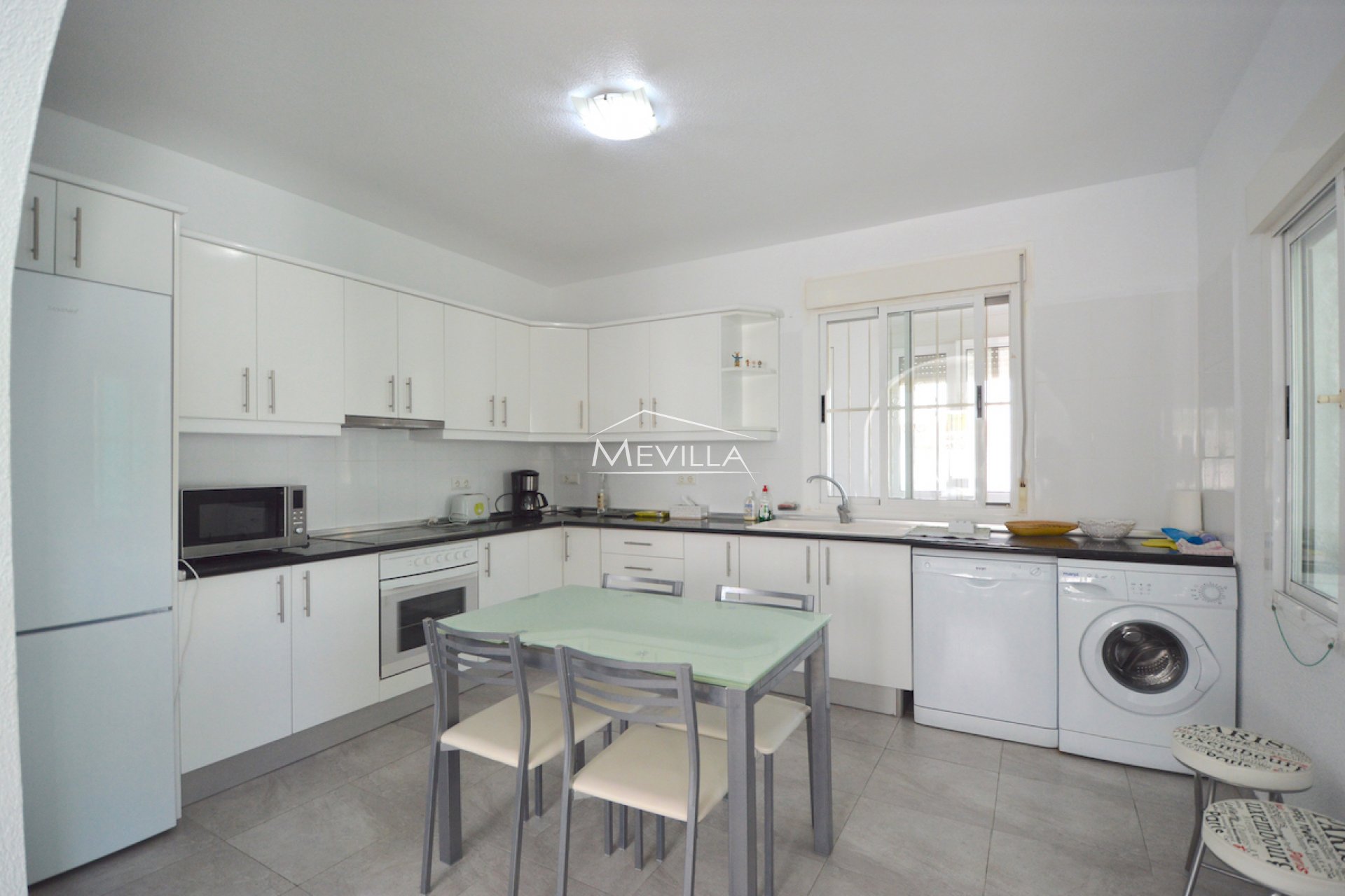 Reventes - Villa - Orihuela Costa - Villamartin