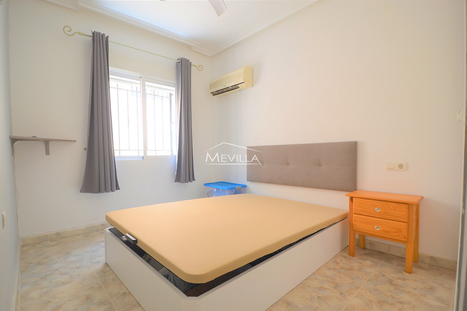 Reventes - Villa - Orihuela Costa - Villamartin