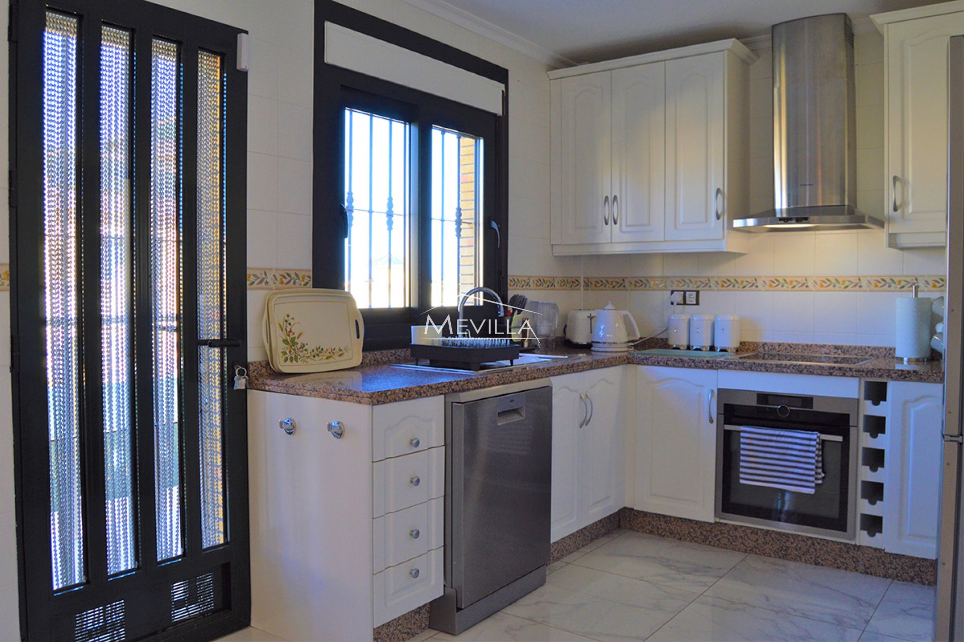 Reventes - Villa - Orihuela Costa - Villamartin