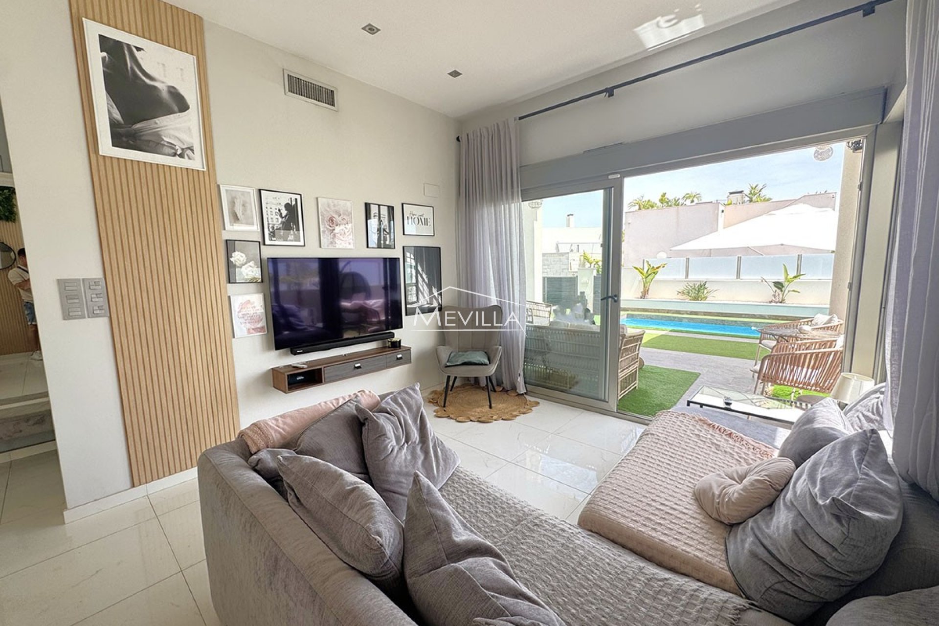 Reventes - Villa - Orihuela Costa - Villamartin