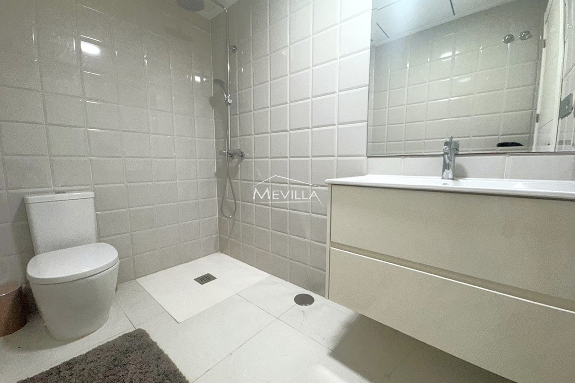 Reventes - Villa - Orihuela Costa - Villamartin