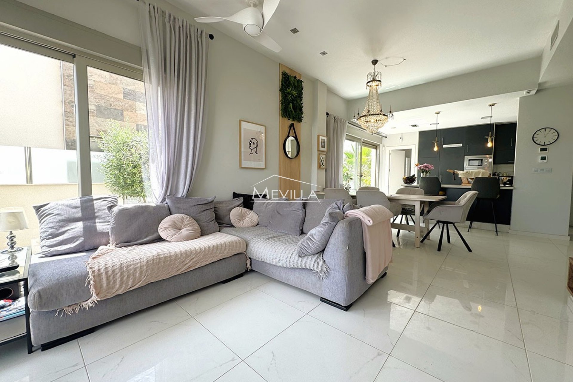 Reventes - Villa - Orihuela Costa - Villamartin