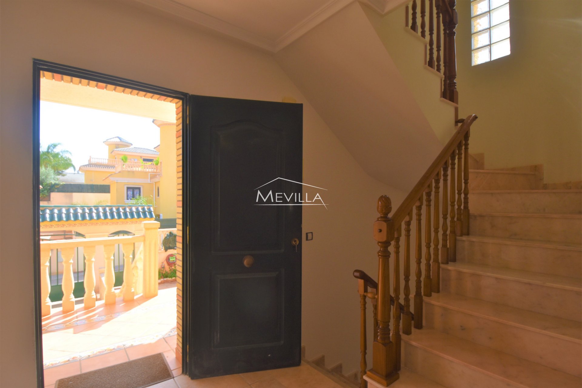 Reventes - Villa - Orihuela Costa - Villamartin