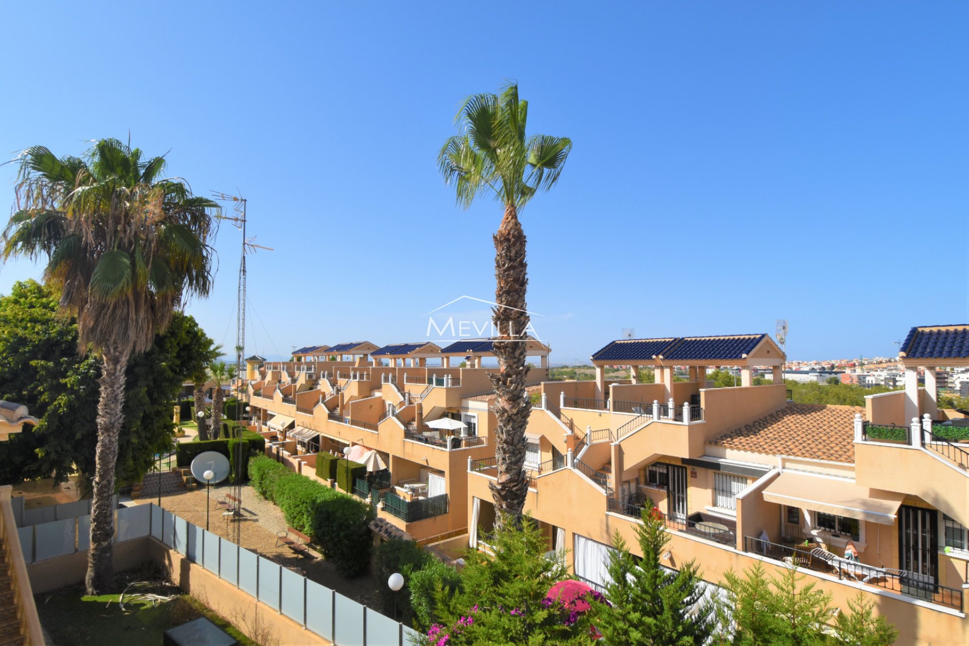 Reventes - Villa - Orihuela Costa - Villamartin