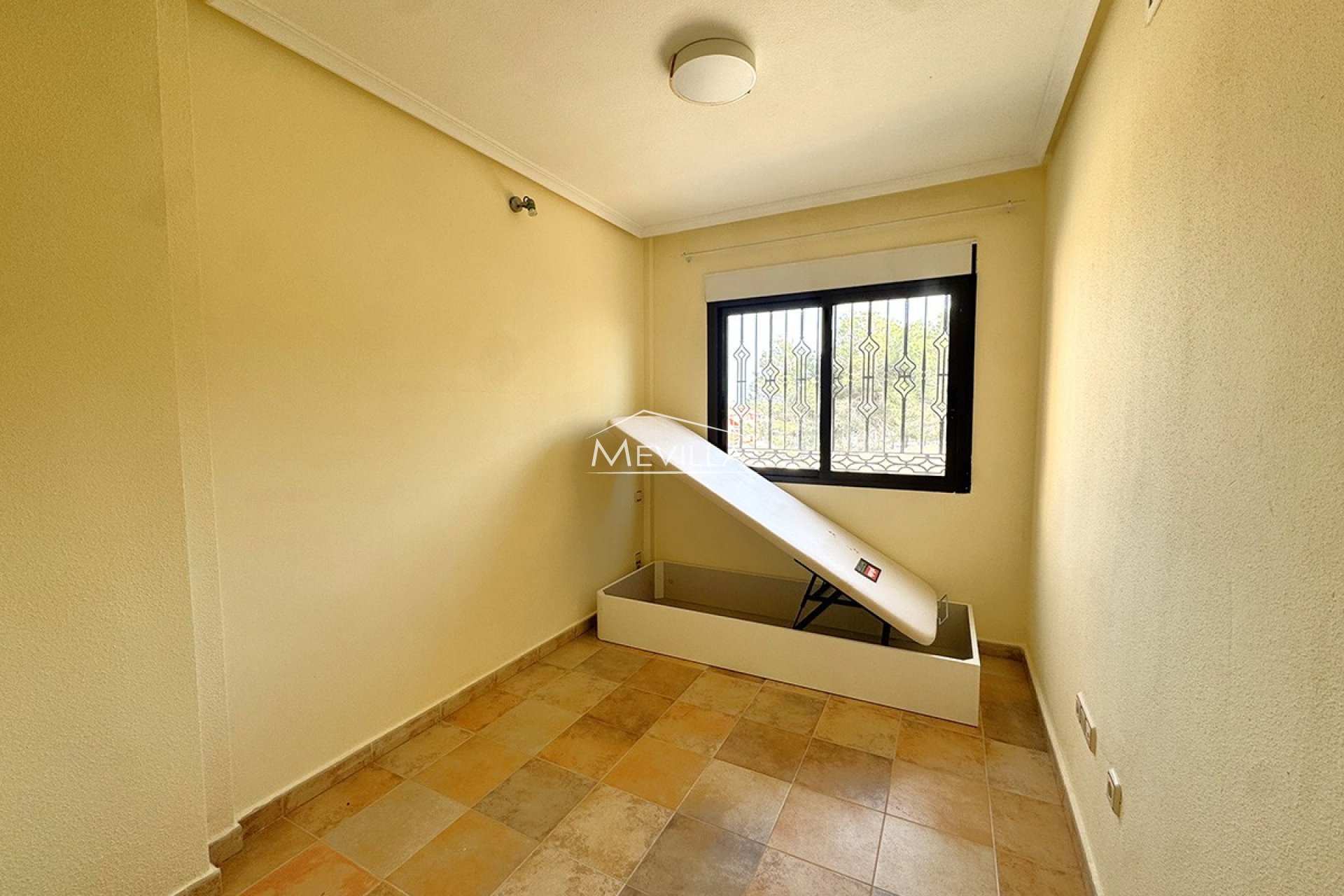 Reventes - Villa - Orihuela Costa - Villamartin