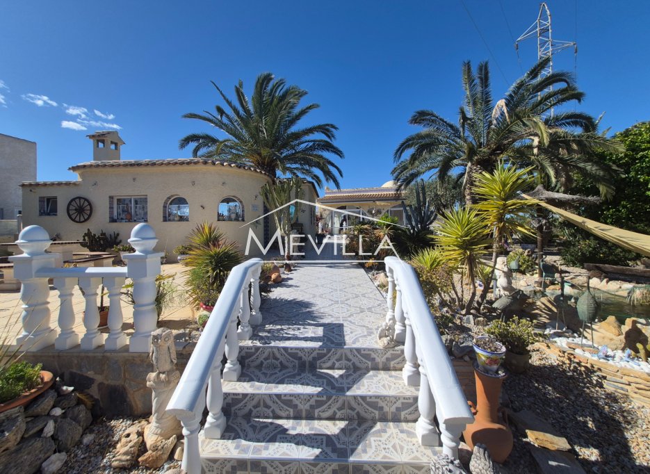 Reventes - Villa - Orihuela Costa - Villamartin