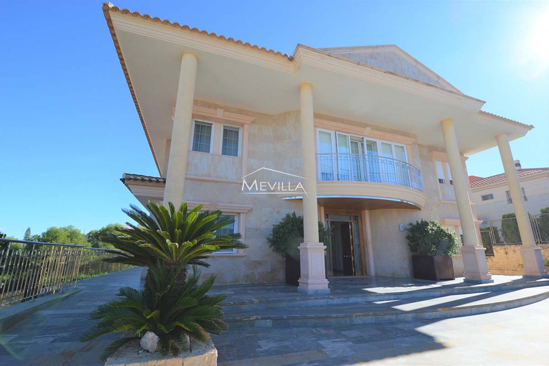 Reventes - Villa - San Miguel de Salinas