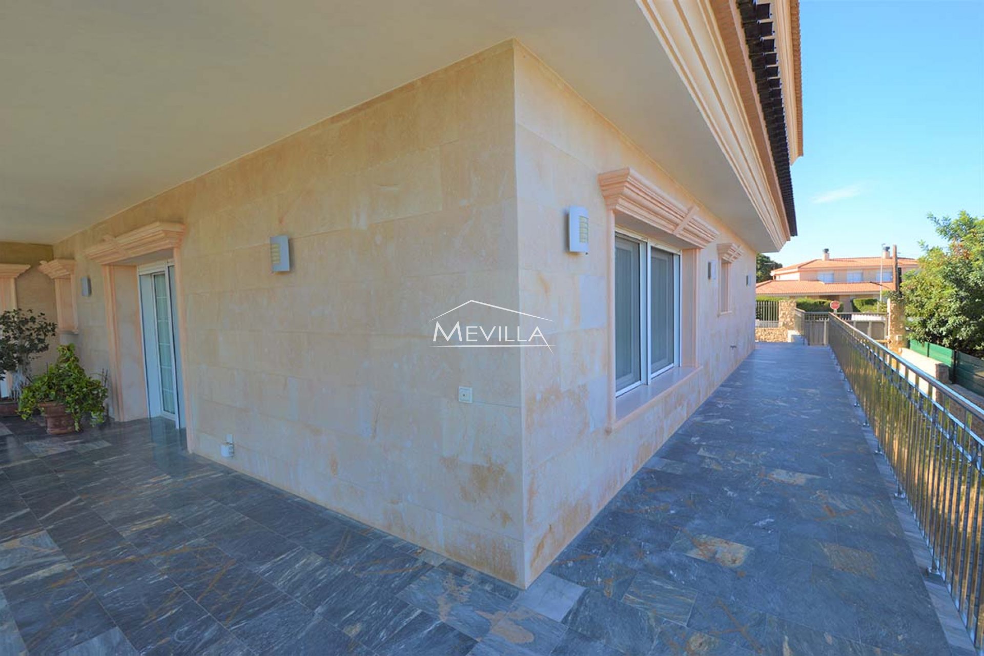 Reventes - Villa - San Miguel de Salinas