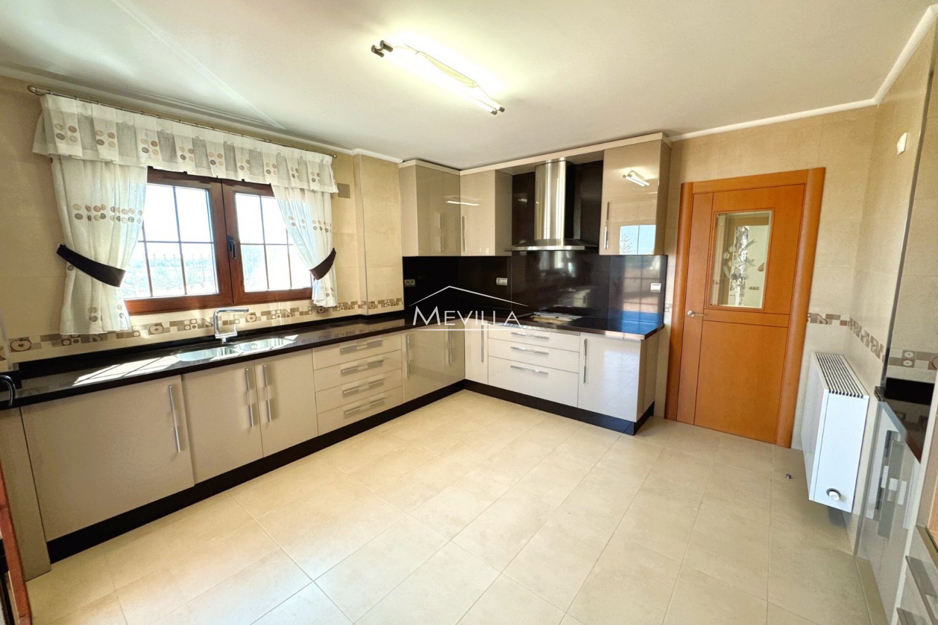 Reventes - Villa - San Miguel de Salinas