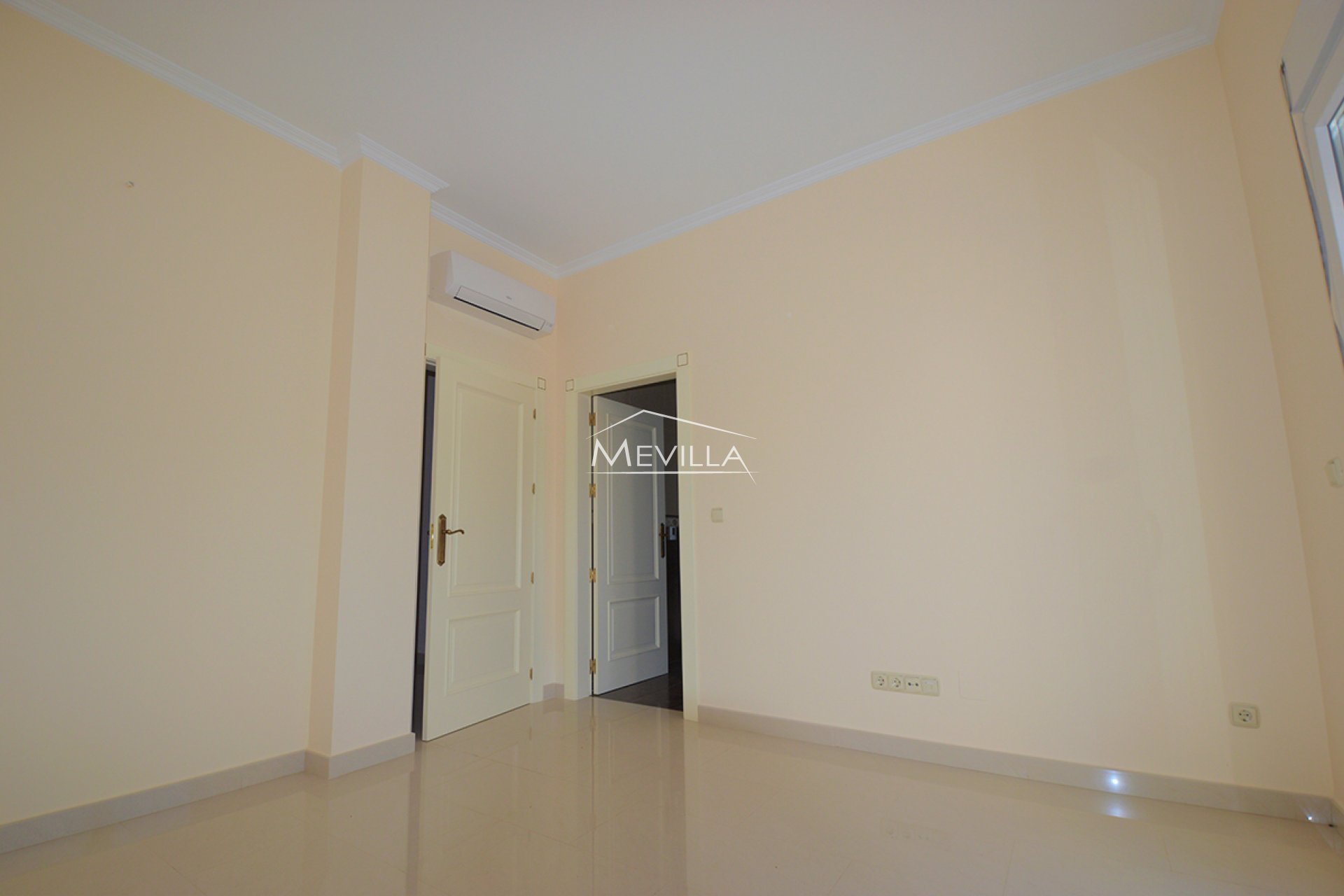 Salg (Resales) - Villa - Orihuela Costa - Cabo Roig