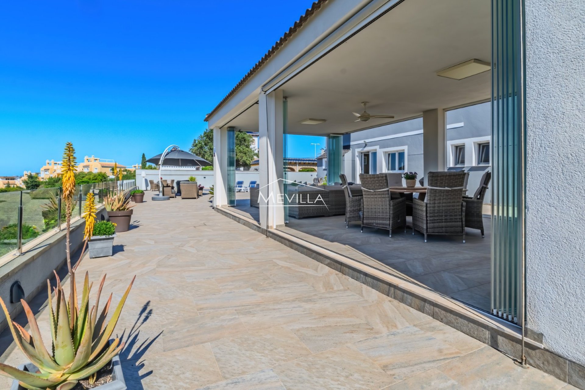 Salg (Resales) - Villa - Orihuela Costa - Cabo Roig