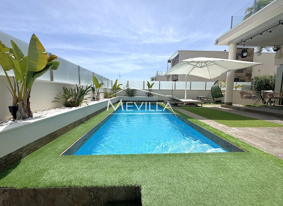Salg (Resales) - Villa - Orihuela Costa - Cabo Roig