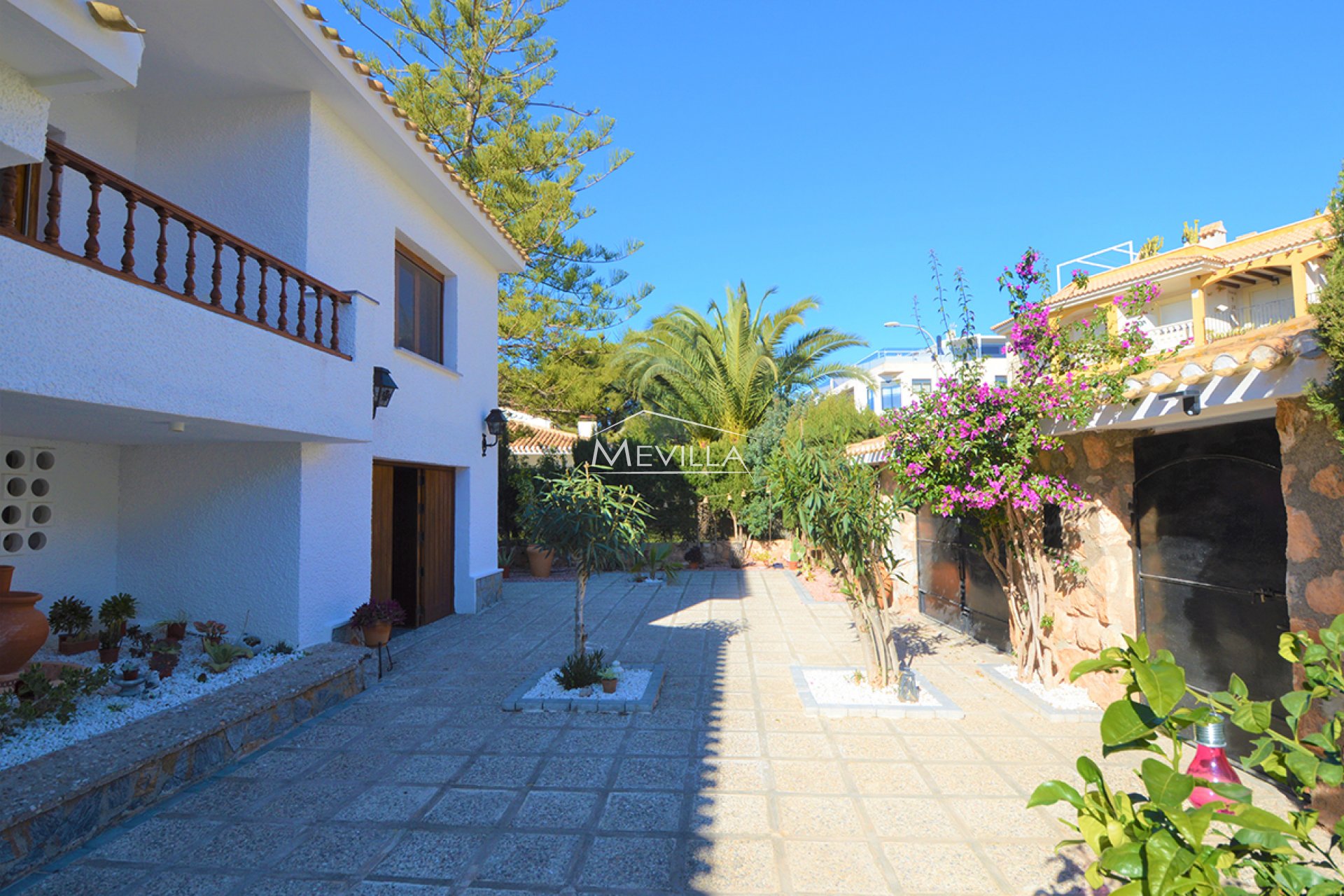 Salg (Resales) - Villa - Orihuela Costa - Campoamor