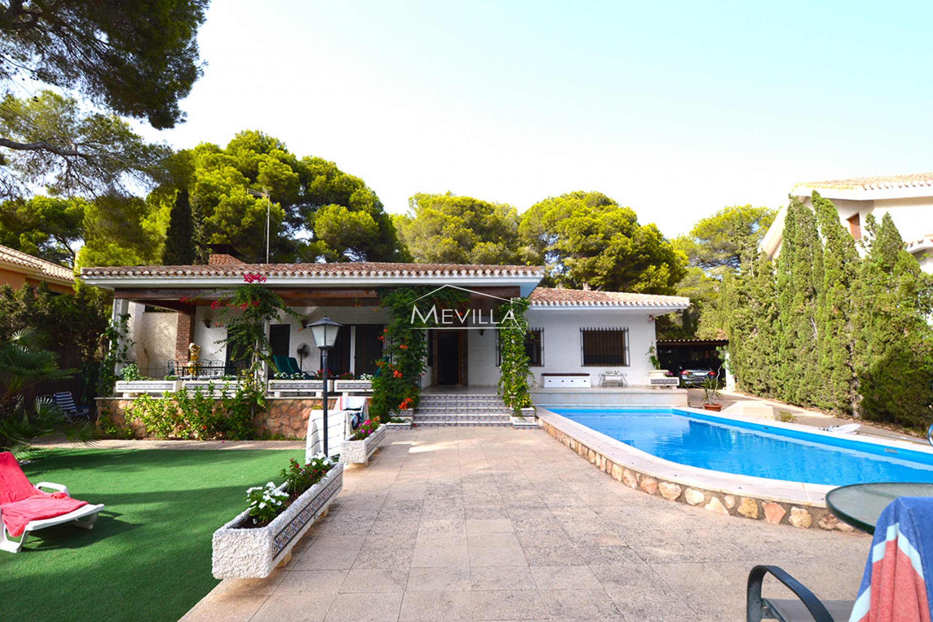 Salg (Resales) - Villa - Orihuela Costa - Campoamor