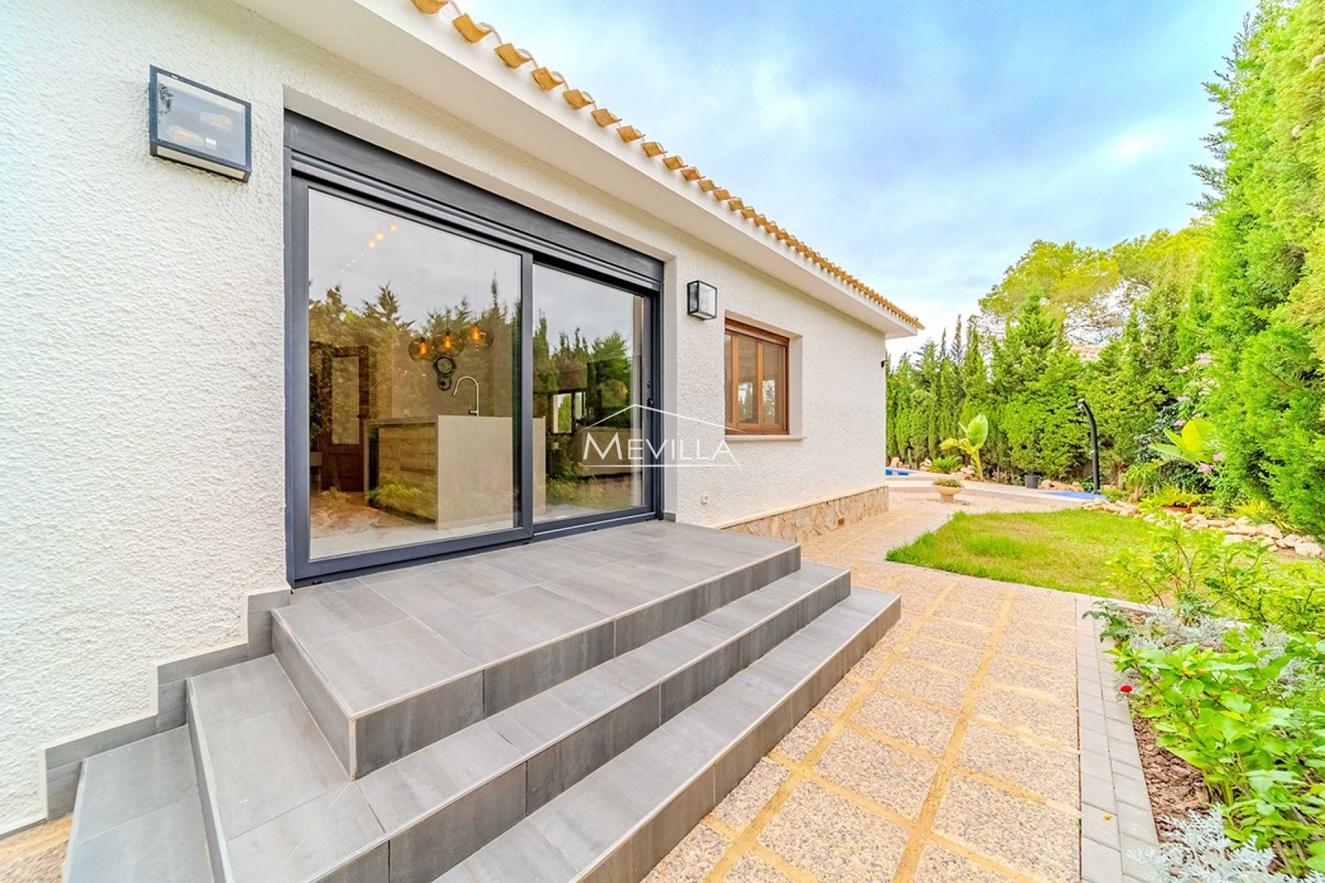 Salg (Resales) - Villa - Orihuela Costa - Campoamor
