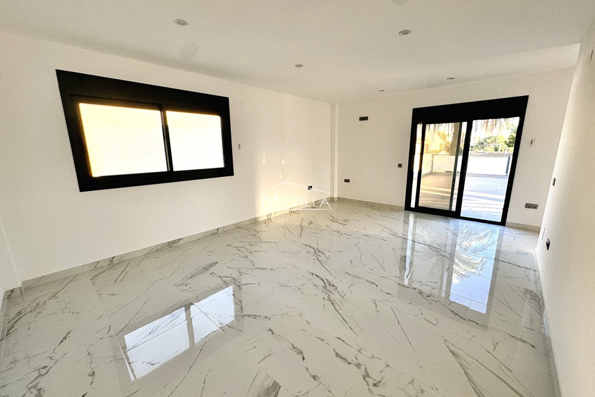 Salg (Resales) - Villa - Orihuela Costa - Campoamor