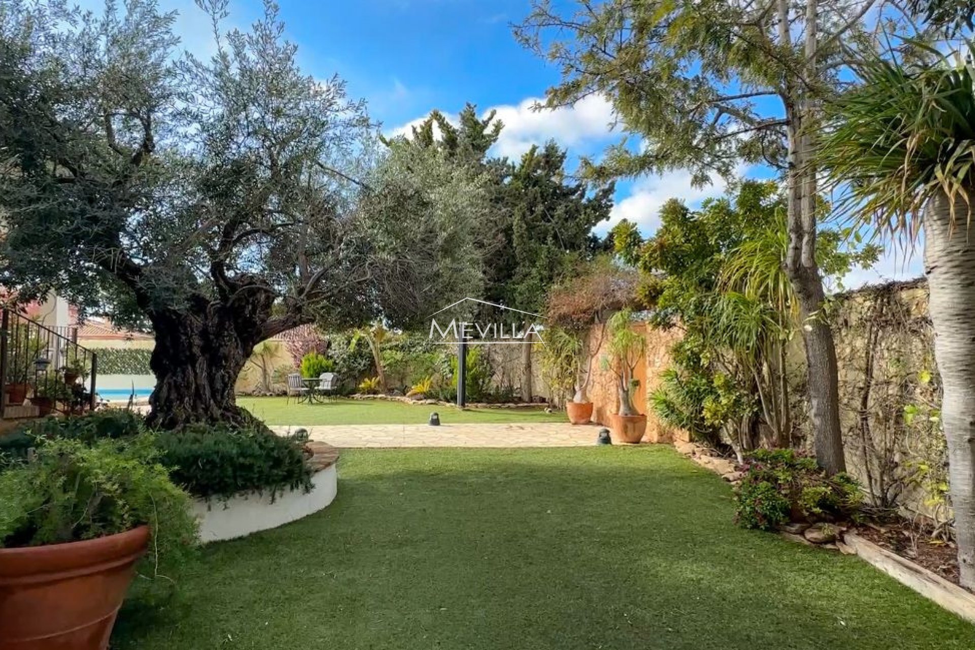 Salg (Resales) - Villa - Orihuela Costa - Campoamor