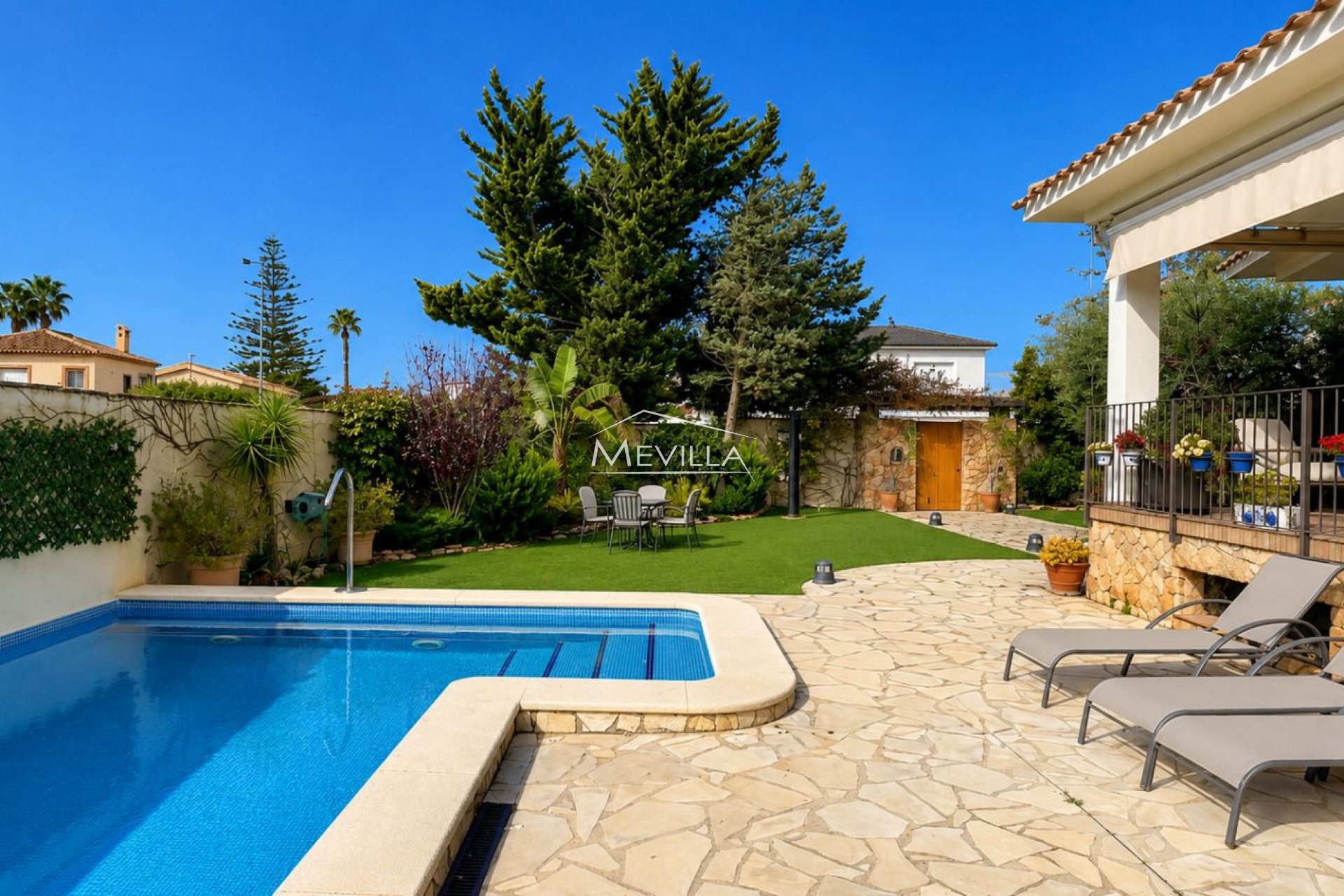 Salg (Resales) - Villa - Orihuela Costa - Campoamor
