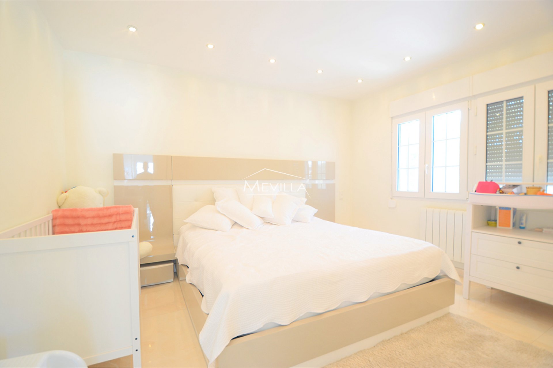 Salg (Resales) - Villa - Orihuela Costa - La Zenia