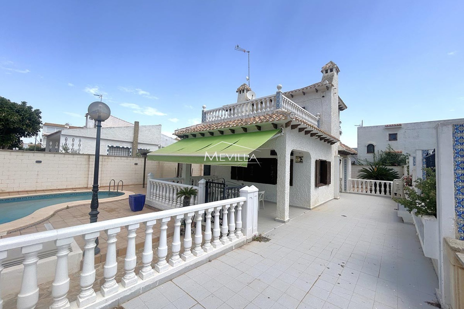 Salg (Resales) - Villa - Orihuela Costa - La Zenia