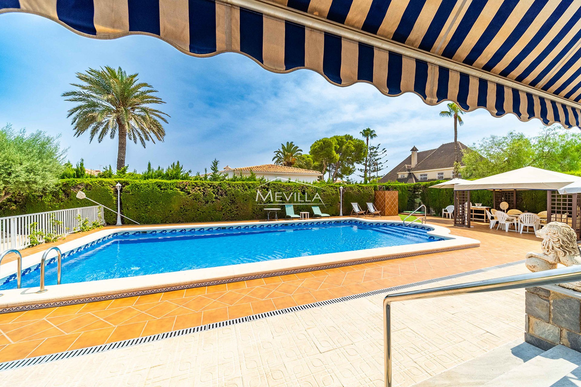 Salg (Resales) - Villa - Orihuela Costa - La Zenia