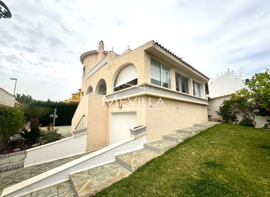 Salg (Resales) - Villa - Orihuela Costa - La Zenia