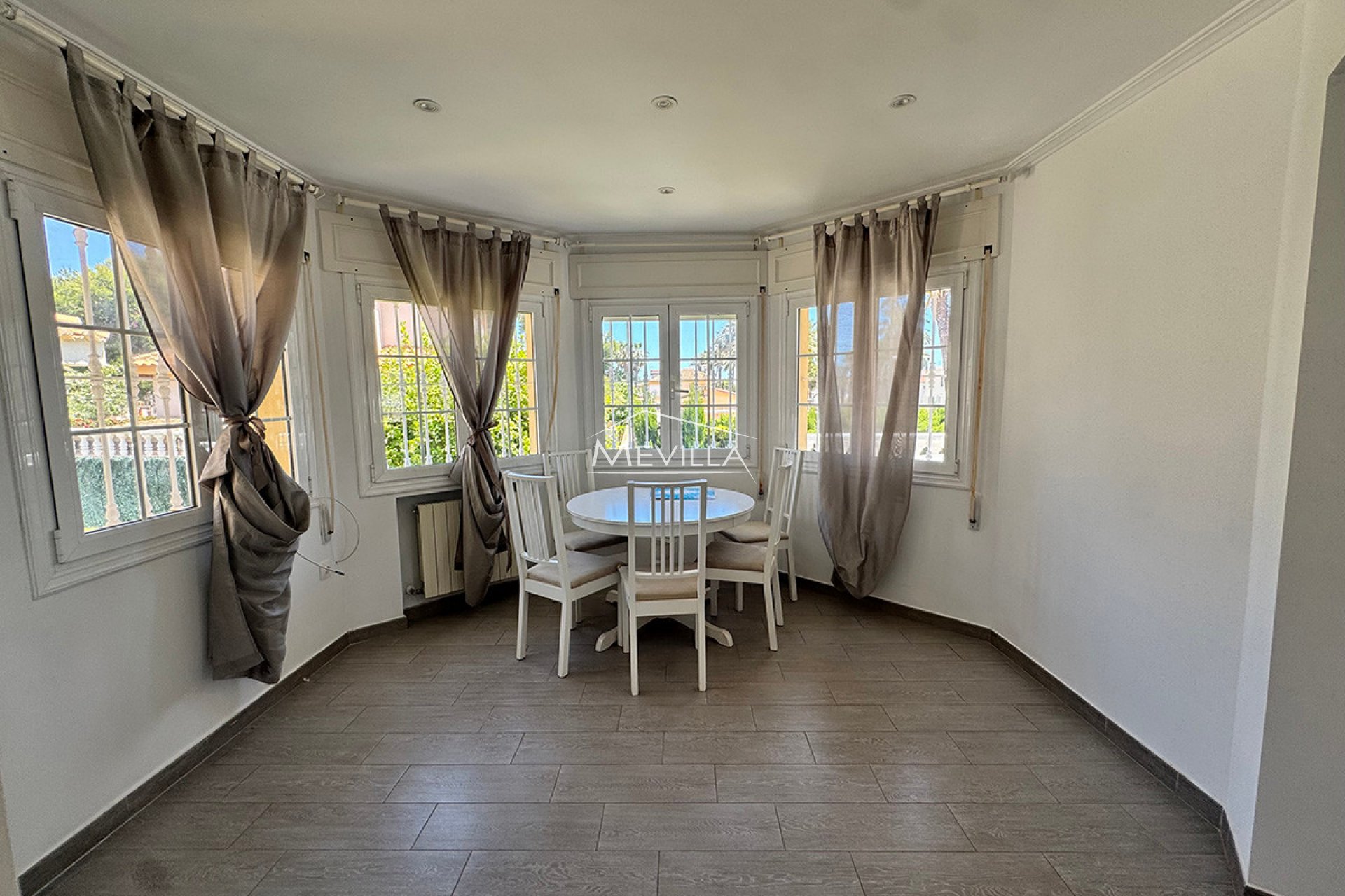 Salg (Resales) - Villa - Orihuela Costa - La Zenia