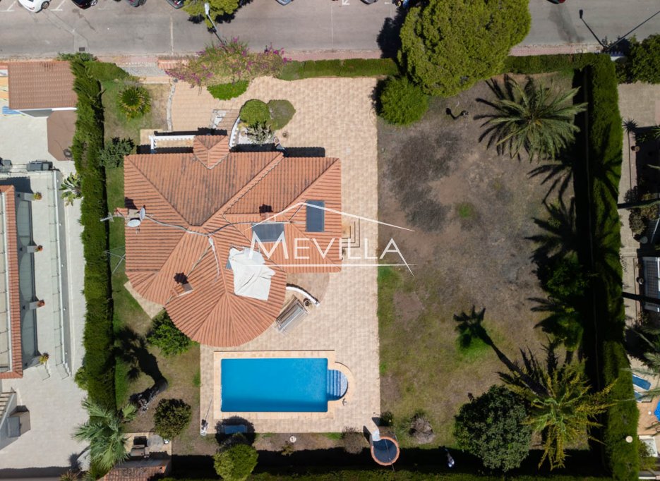 Salg (Resales) - Villa - Orihuela Costa - La Zenia
