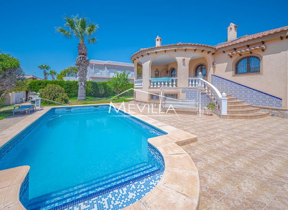 Salg (Resales) - Villa - Orihuela Costa - La Zenia