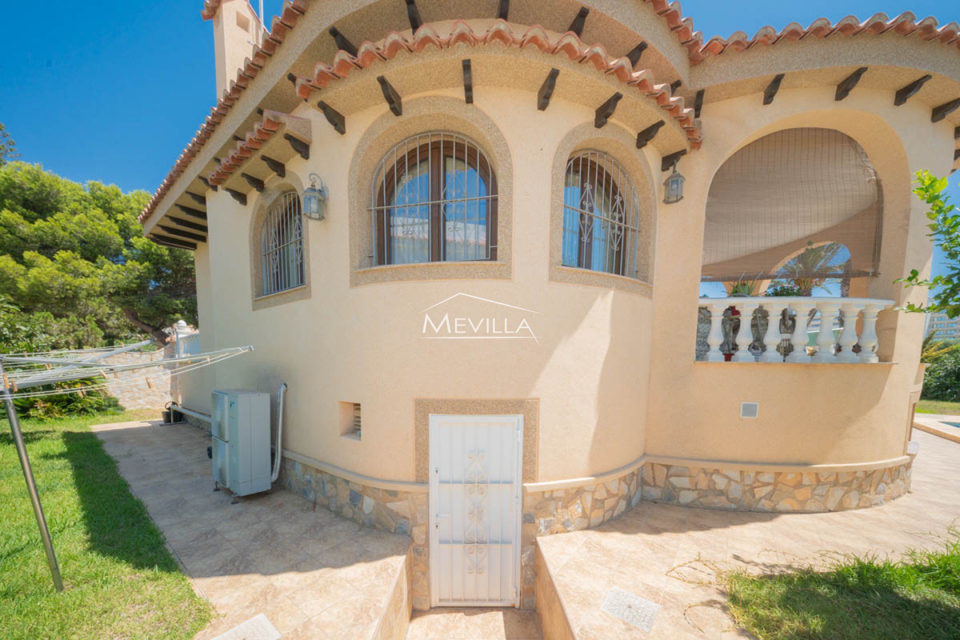 Salg (Resales) - Villa - Orihuela Costa - La Zenia