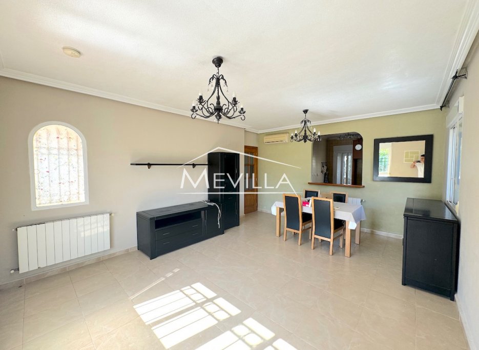 Salg (Resales) - Villa - Orihuela Costa - Lomas de Cabo Roig